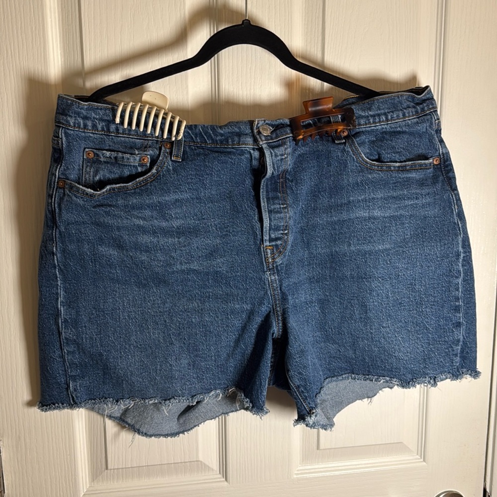 Levi’s shorts